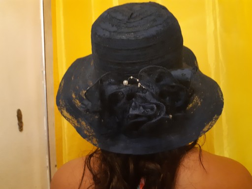 Chapeau en dentelle